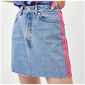 Zara Denim Mini Skirt SMALL‎ Red Stripe Raw Hem Casual Trendy Sporty
